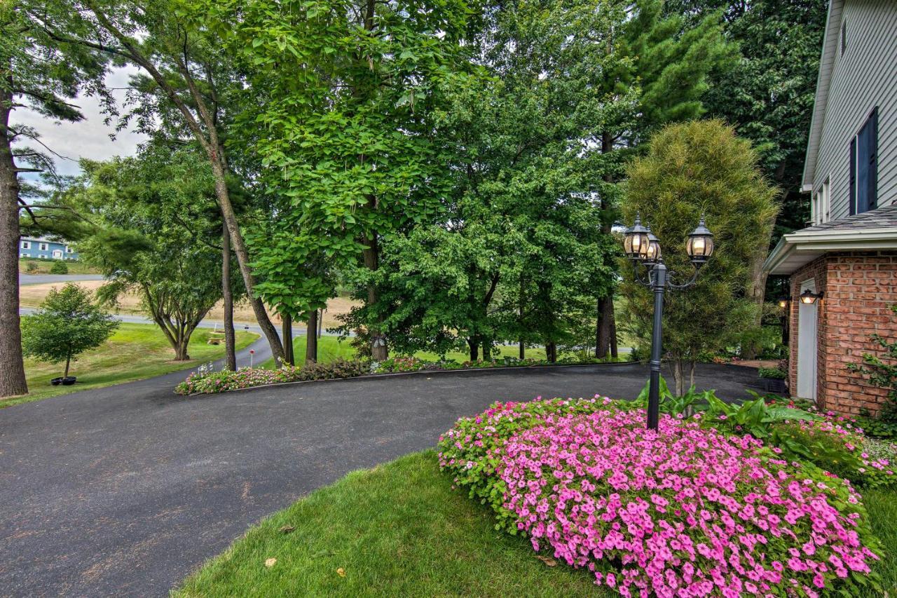 Charming Apartment With Yard And Beautiful Gardens! Manheim Kültér fotó
